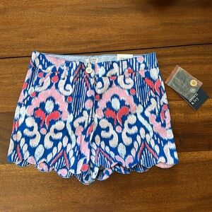 Crown and ivy IKAT print preppy  blue scalloped hem shorts size 12 NWT